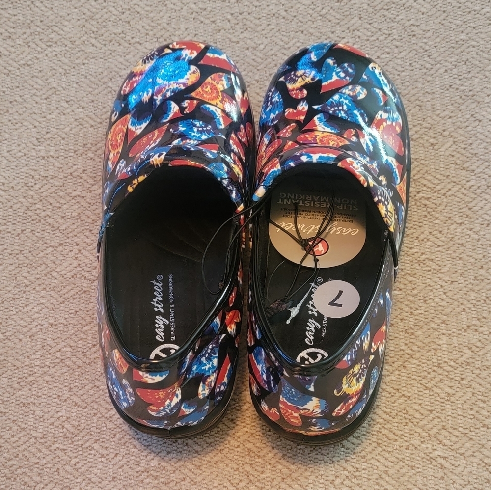 𝅺CLOGS - Picture 6 of 12